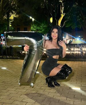 Mariana Ávila Instagram - 7 MILLONEESSSS DE SUSCRIPTORES!!! 😍😍😍😍 gracias gracias gracias!!!! Y NUEVO VIDEO EN EL CANAL😍😍😍