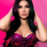 Mariana Ávila Instagram - Tu pelinegra favorita regresó👸🏻! 📸: @yamitaventurero