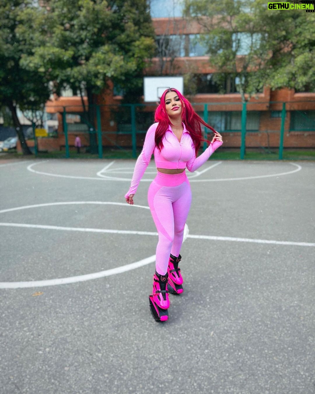 Mariana Ávila - 168.8K Likes - Cualquiera cree que soy súperfit.