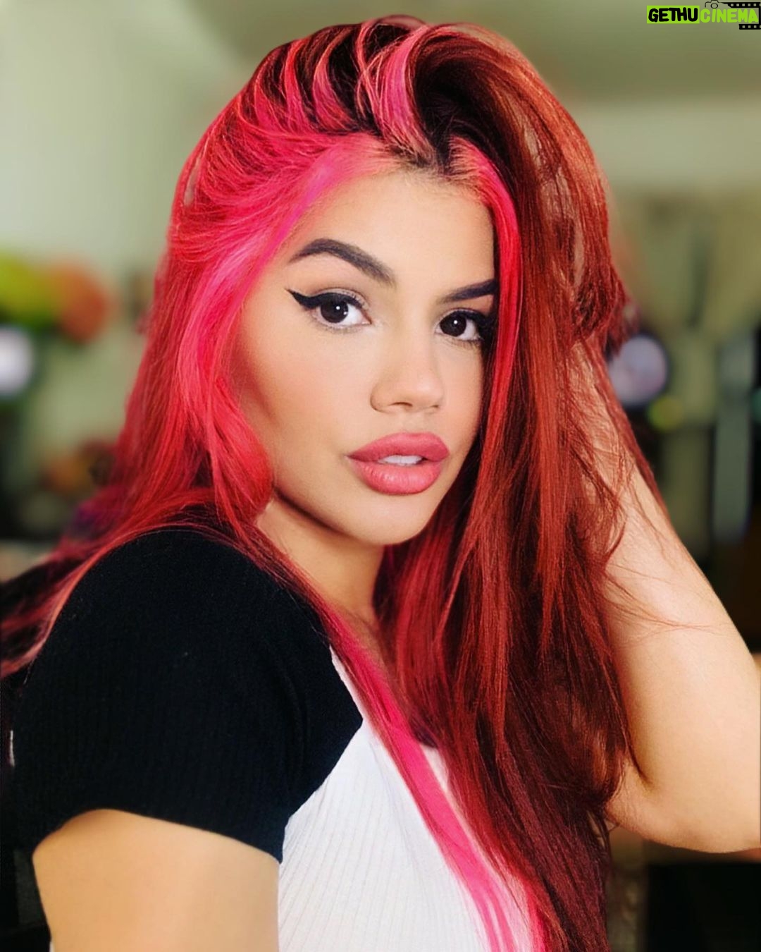 Mariana Ávila - 159.5K Likes - Una fotito, una cosa. Quiero una en la playa, vamos a ver si me da chance 💁🏻♀️