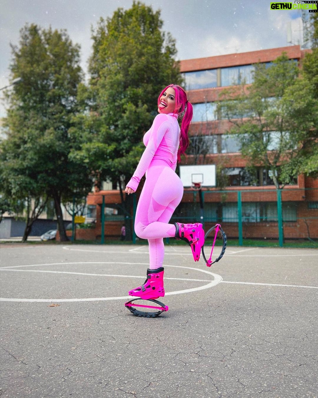 Mariana Ávila - 168.8K Likes - Cualquiera cree que soy súperfit.