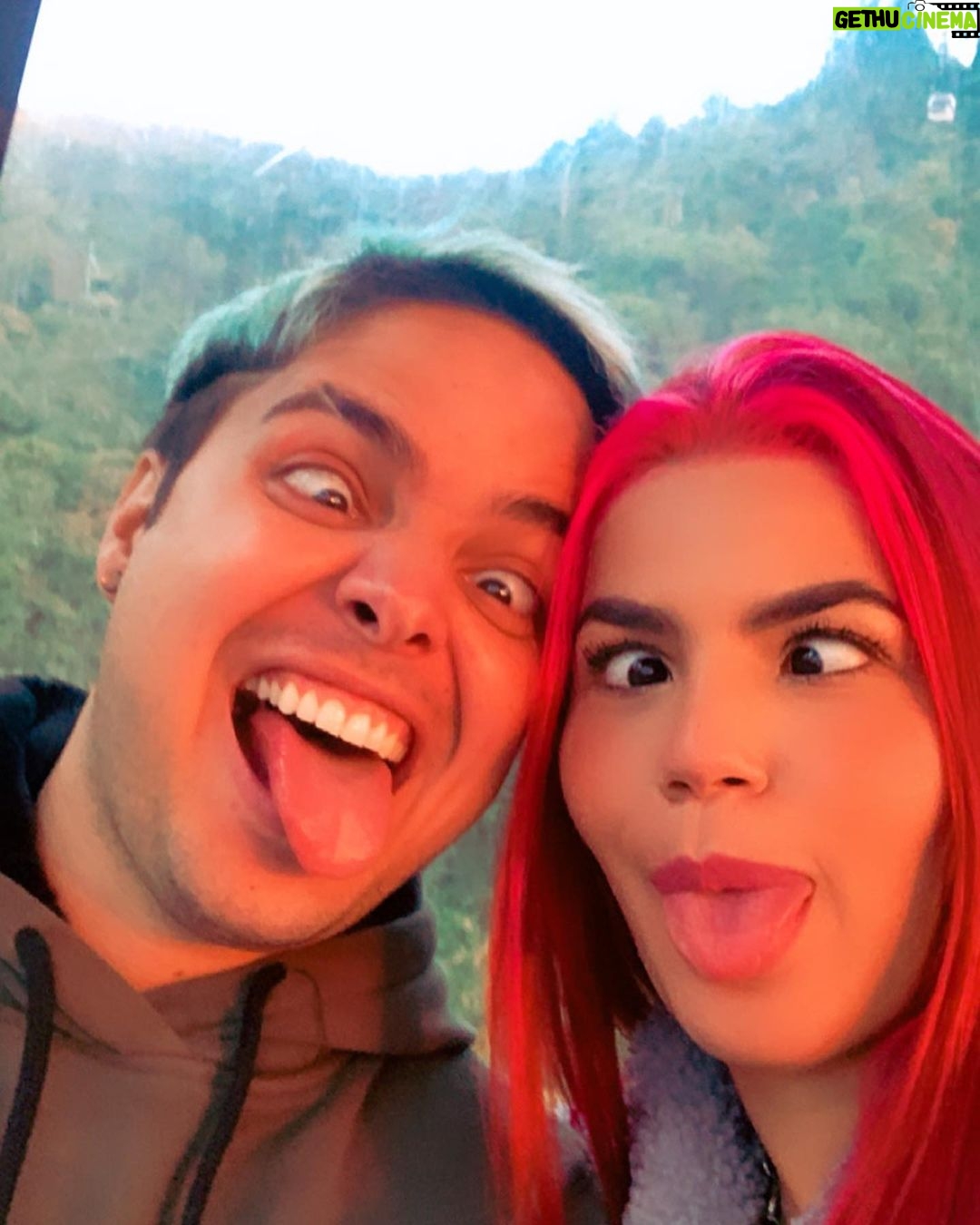 Mariana Ávila - 192.6K Likes - Y llevarte a la cima del cielo🎶