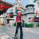 Mariana Ávila Instagram - Me encantó pasar un día de amigos espectacular montándonos en las atracciones de Six Flag!!! Me lo habían recomendado mucho y me encantó 😭😭😭😭 quiero venir mil veces más 😭😭😍😍😍 @sixflagsmexico Mexico City, Mexico