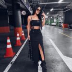 Mariana Ávila Instagram - …Es solo que a veces me traiciona el corazón.🖤 @FashionNova