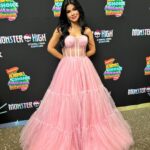Mariana Ávila Instagram - Una princesita en la alfombra de los KCA México 2023 💕 Stylist: @kikehernandezv Vestido: @geovannyllergo Ciudad de Mexico