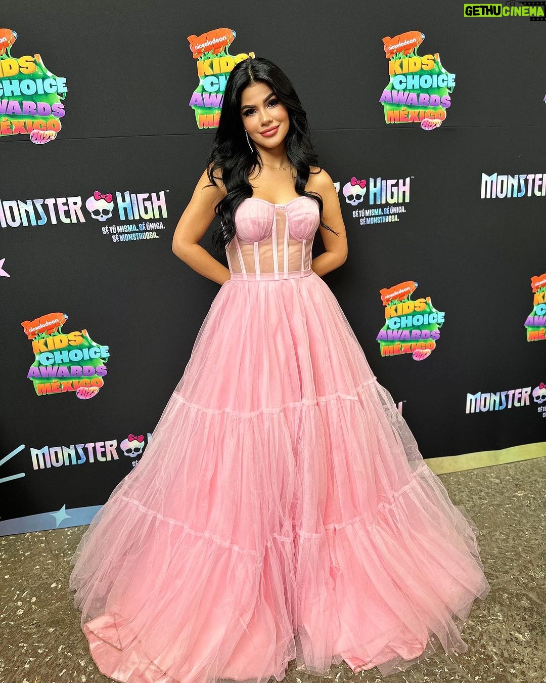 Mariana Ávila Instagram - Una princesita en la alfombra de los KCA México 2023 💕 Stylist: @kikehernandezv Vestido: @geovannyllergo Ciudad de Mexico