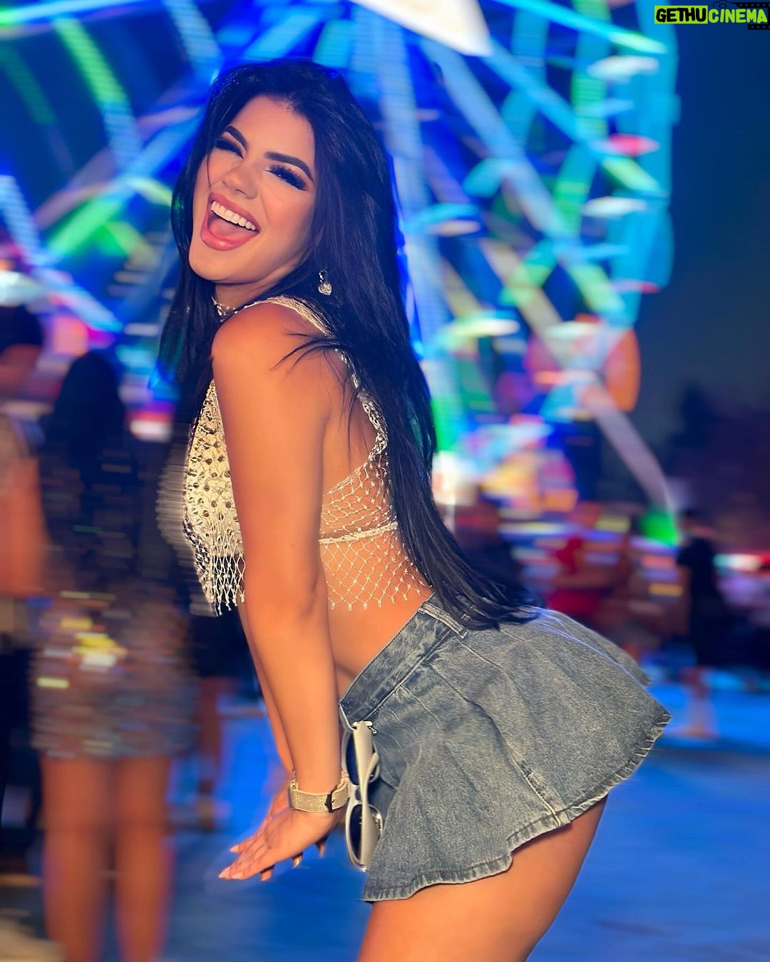 Mariana Ávila Instagram - La más de festivales electrónicos, qué te diré💁🏻♀️ Mexico City, Mexico