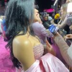 Mariana Ávila Instagram - Presente en @premiolonuestro ✨💕🎀 Mi vestido hermoso por: @danielperezmexico 👸🏻 Miami, Florida