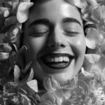 Mariana Di Girolamo Instagram – J A R 🥀D Í N 🥀R O 🥀J O
es el nombre de la editorial que hicimos con este equipo artístico maravilla para @galiocl
Aquí les dejo una con sonrisa de día lunes y sabor a fin de año.
Fotografía @valentinacorralsilva
Diseño floral @camilaespinosa_flores
Dirección de Arte y Estilismo @valentinacorralsilva
Makeup @lydiasabet
Realización fondo @artecientoonce
Producción @tulioturina
Agradecimientos vestuario: @fessiazapatos @arteagastudio @krishna_aguila
Agradecimiento especial @claramunt_studios