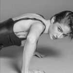 Mariana Di Girolamo Instagram - Yo solo se hacerlo, yo no se intentarlo 🌪️ @lofficielchile @paulaziegler @alina__castro @polipico