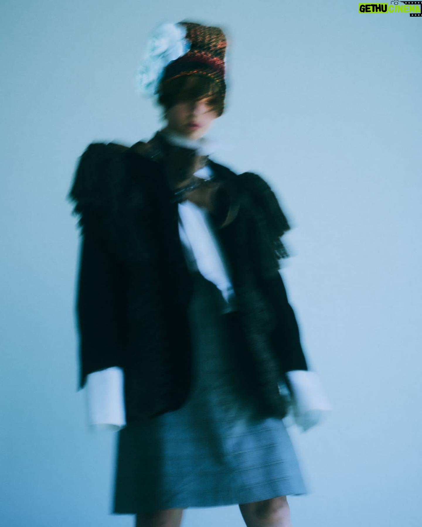 Mariana Di Girolamo Instagram - Tú te lo buscaste. Editorial para @monaco_handmade x @veritomonaco 🧶 Con @nsh0ck Foto @ffinat Makeup @veritomonaco @estudiogasicmonaco Pelo @jonaroja_s Styling @santo_herrera_ Diseño gráfico @franpolancov Vestuario @ceremonia_ @huaman.autor @burn.thecloset @hardcora2023 @talisma_joyas @pvtaperra