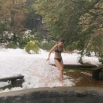 Mariana Di Girolamo Instagram – Baño de bosque y puré de castañas.