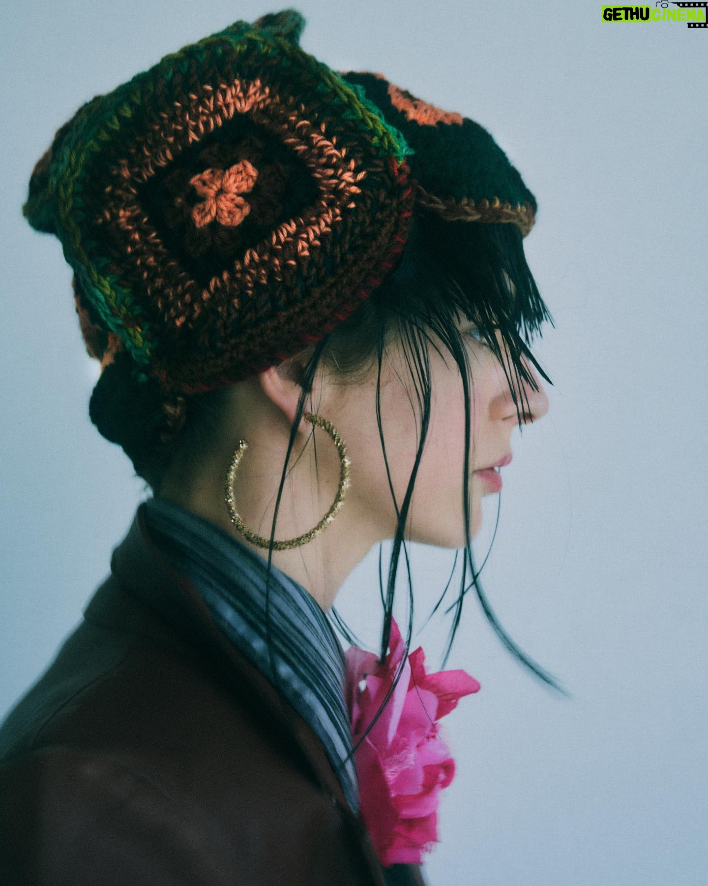 Mariana Di Girolamo Instagram - Tú te lo buscaste. Editorial para @monaco_handmade x @veritomonaco 🧶 Con @nsh0ck Foto @ffinat Makeup @veritomonaco @estudiogasicmonaco Pelo @jonaroja_s Styling @santo_herrera_ Diseño gráfico @franpolancov Vestuario @ceremonia_ @huaman.autor @burn.thecloset @hardcora2023 @talisma_joyas @pvtaperra