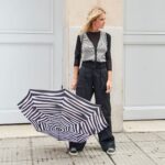 Mariana Fabbiani Instagram - “Y una vez que la tormenta termine, no recordarás como lo lograste, como sobreviviste. Ni siquiera estarás segura que la tormenta ha terminado realmente. Pero una cosa sí es segura, cuando salgas de esa tormenta, no serás la misma persona que entró en ella. De eso trata esta tormenta” Haruki Murakami