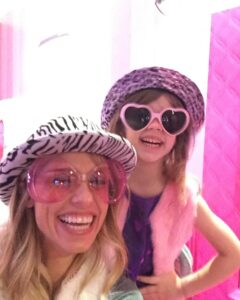 Mariana Fabbiani Instagram - Felices 14 mi hermosa Matilda!! 🥳🤩 Qué mágico verte crecer tan fuerte y tan sabia. Llenás de luz y alegría todo lo que te rodea. En este camino hermoso de convertirme en mamá sos la mejor maestra que podía soñar ❤️ Ya sabés, siempre libre mi amor, alzando la voz cuando haga falta y buscando la felicidad. Te amo!!!! ✨💕♾️
