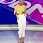 Mariana Fabbiani Instagram - Mi look de ayer 🤍 Total look por @cibeles . . Mi team de siempre 🙌🏻 @conradoereyra @natipelizzari_estudio @justmechu @paodblanco