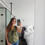 Mariana Monteiro Instagram - A vida é uma correria, mas nesse corre corre, há que escolher bem com quem partilhamos cada segundo. Vim ao Porto em modo express---> o que me dá sempre a sensação de saborear tudo pela metade. Porque queria sempre poder ter estado com mais gente e porque gostava de aproveitar e viver mais a cidade que me viu nascer. Ainda assim, cada vez mais, tento que no meio da loucura da minha agenda, haja espaço para os Meus! Viva à amizade!!! E Biba ó Porto!!! Por estadias mais longas nesta cidade!!