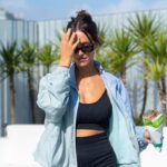 Mariana Monteiro Instagram - Abril com Sol, viagens, mudanças mas sempre com o meu snack favorito. Let's goooo #findyourbalance #herbalifenutrition #pub