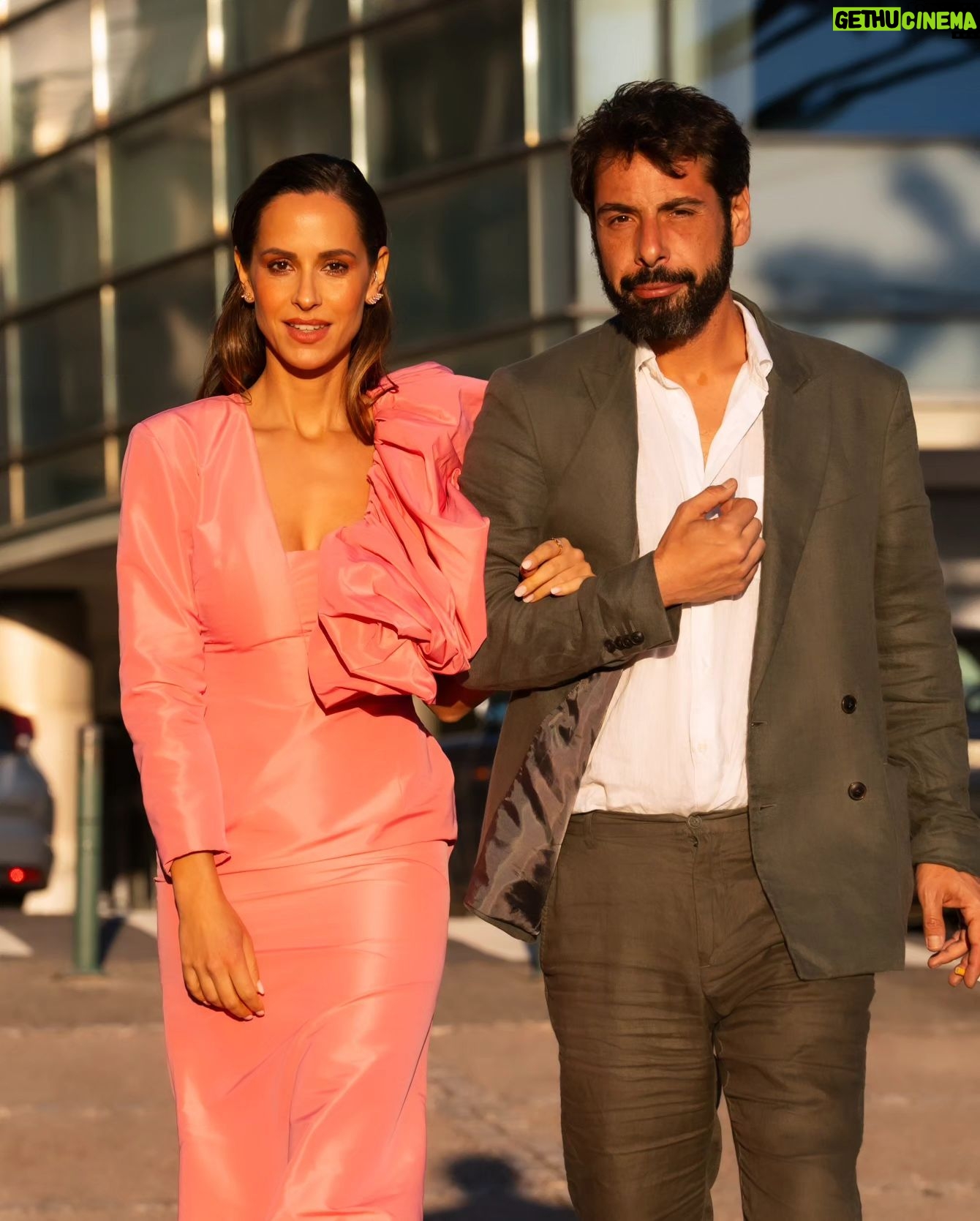 Mariana Monteiro - 3 Likes - Warm-up for--> Prémios Sophia!!
Um brinde à Liberdade na vida e no 🎥cinema! @academiaportuguesadecinema
Special Thanks to:
@luiscarvalhoofficial
@luisonofreofficial
@machadojoalheiro
@dianarconceicao × @styledby_raquel
Glam:
@raquelestevens × @guerlain
@hugofreitas.hairmake
@hitmanagement × @mais.que.uma
📷 @directedbyruas × @luismoreira.lm