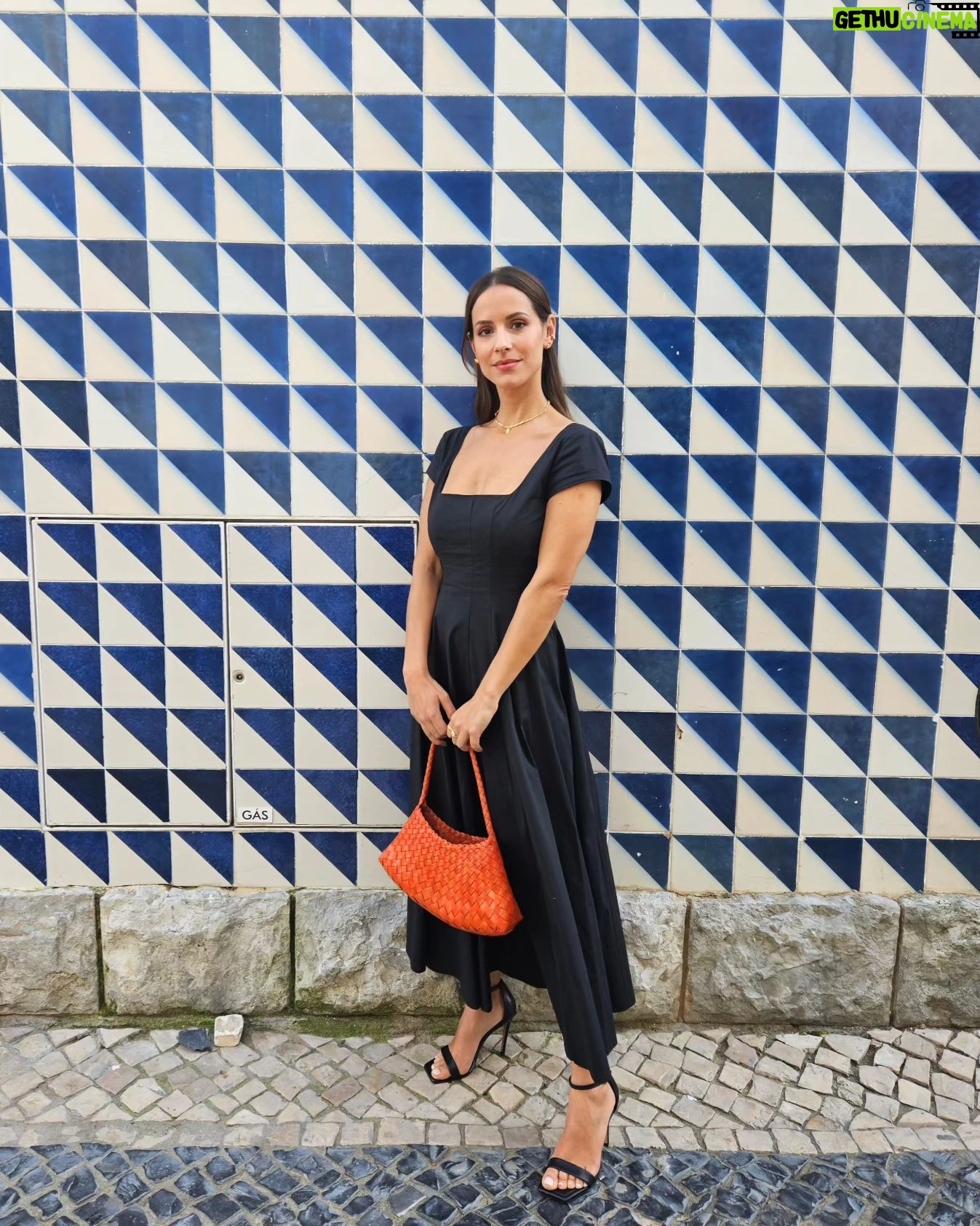 Mariana Monteiro - 3 Likes - Final de Tarde para celebrar moda e amizades.
Um brinde à @categouveia que lançou a segunda colecção da sua marca @pura_slowliving e um brinde à @mafaldamotalves que fez anos na sexta e é uma stylist de mão cheia.
No fundo uma tarde e um jantar com amigas que são colo e fonte de inspiração.
Quero Bis✔️
A amizade não é das melhores coisas da vida?
P.s falta uma foto nossa cate