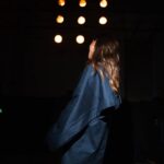 Mariana Monteiro Instagram - Nem sempre sigo muitas das tendências de moda, mas adoro ver e apoiar a criação nacional❤️‍🔥 A moda para mim, mais do que uma tendência, é uma forma de expressão muito individual, que revela a nossa personalidade e forma de estar na vida. Por isso, gosto de a usar para me exprimir de forma criativa e livre. Who's with me? And who follows the trend? @lisboafashionweek #modalisboaforgood 📷 @luismoreira.lm