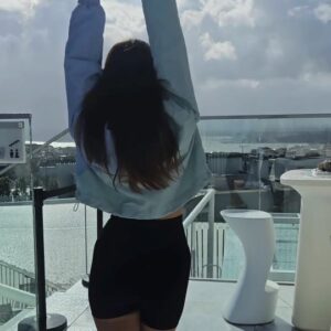 Mariana Monteiro Instagram - Bom dia!!!
Não porque esteja aqui, mas porque vou colocar boa energia em mais uma semana e fazer por mim.
E Domingo dia 10, é dia de Votar!