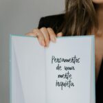 Mariana Monteiro Instagram - 20.10.21 🎯 A partir de hoje, este livro já pode ser vosso! E esta é a melhor parte de todo este processo. Importante lembrar que às minhas palavras se juntou a incrível ilustradora @marianaamiseravel, sem a qual este livro não teria o mesmo significado. Obrigada 📖✔️ Cada pessoa terá na sua história a própria forma de encarar a sua trajectória, e é com essas diferentes abordagens que mais aprendemos. Ao deixar entreaberto o espaço mental a novas formas de expressão, opinião e cura, evoluímos. Aceitando com clarividência a singularidade e individualidade de cada um@. Espero encontrar-vos no meio destas palavras e ilustrações. E dia 4 de Novembro, às 18h30 na Fnac do Colombo, para a apresentação oficial 🚀 ! Ph @joannacorreia_