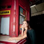 Mariana Monteiro Instagram - Ontem à noite fui à abertura da 17a edição do LISBOA FILM FESTIVAL @leffest23 , onde tive a sorte de ver a ante-estreia em Portugal de "Poor Things" do realizador @yorgoslanthimos, protagonizado por Emma Stone e que é absolutamente imperdível. Com referências a Lisboa e com a nossa @carminho. Com estreia nas salas de cinema em Janeiro. Os grandes nomes do cinema, e também da literatura, da música, das artes e grandes personalidades da cultura mundial, reúnem-se aqui ao longo de 10 dias e partilham as suas obras com o público. Espreitem a página do Festival e consultem toda a programação @leffest23 🎬 click by @joannacorreia Styling by @dianarconceicao @elisabettafranchi & @swarovski & @aldo_shoes @hitmanagement #cinema #portugal #leffest23