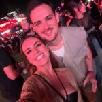 Mariana Torres Instagram - Una locura estos 2 días de Emblema , la pasé increíble !!! Wowwww los escenarios , los artistas , la logística del evento , todo !!!! Una gozada gracias @gnpseguros por la invitación , recuerden que si son clientes Gnp (seguro de vida , de auto, etc…) bajen la app y en la sección de beneficios “soy cliente Gnp” , chequen todas las sorpresas que Gnp tiene para ti en este año 🙌🏻 #SoyClienteGNP #Viviresincreíble
