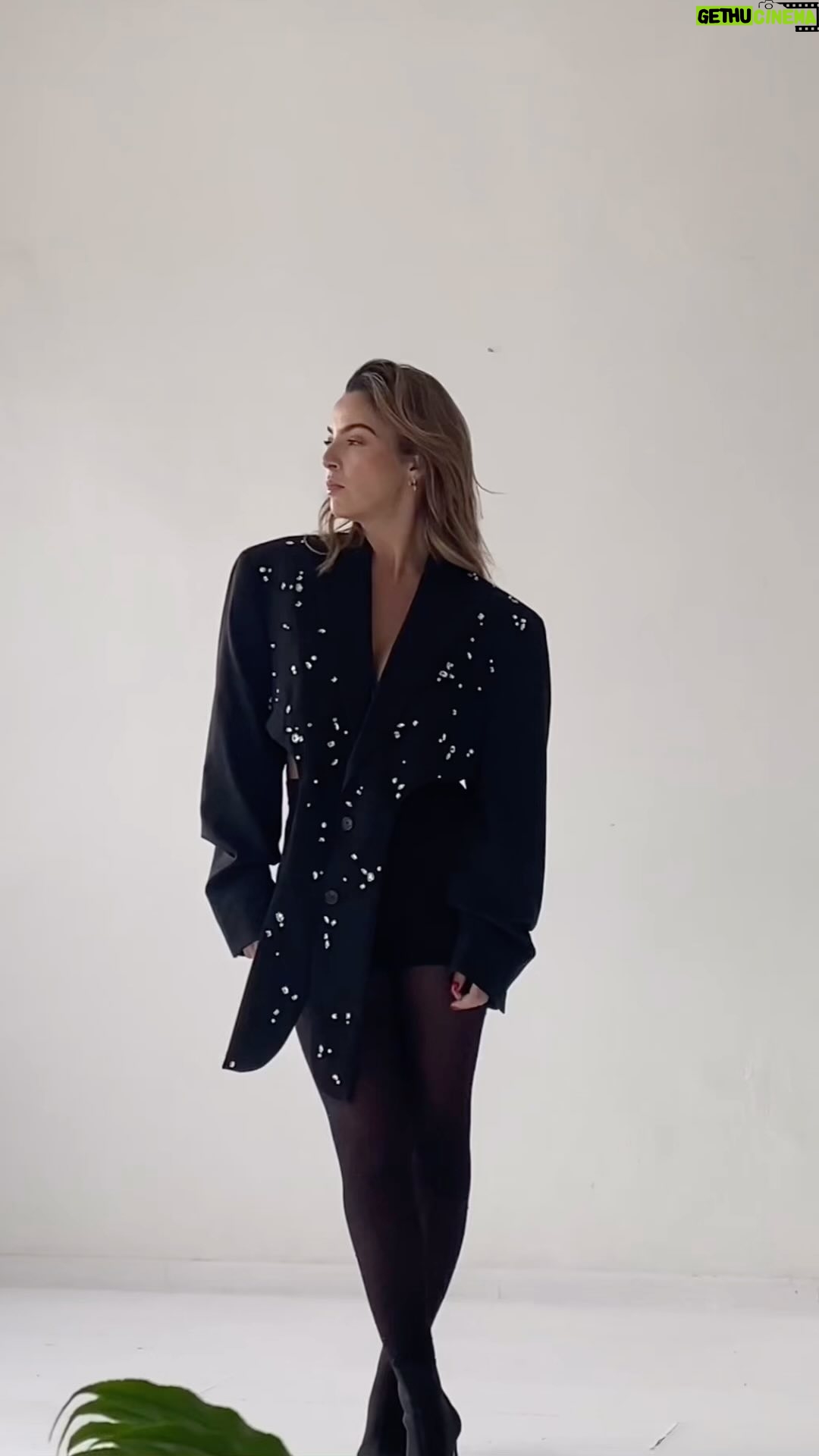 Mariana Torres Instagram - Una probadita de las fotos que se vienen 🖤