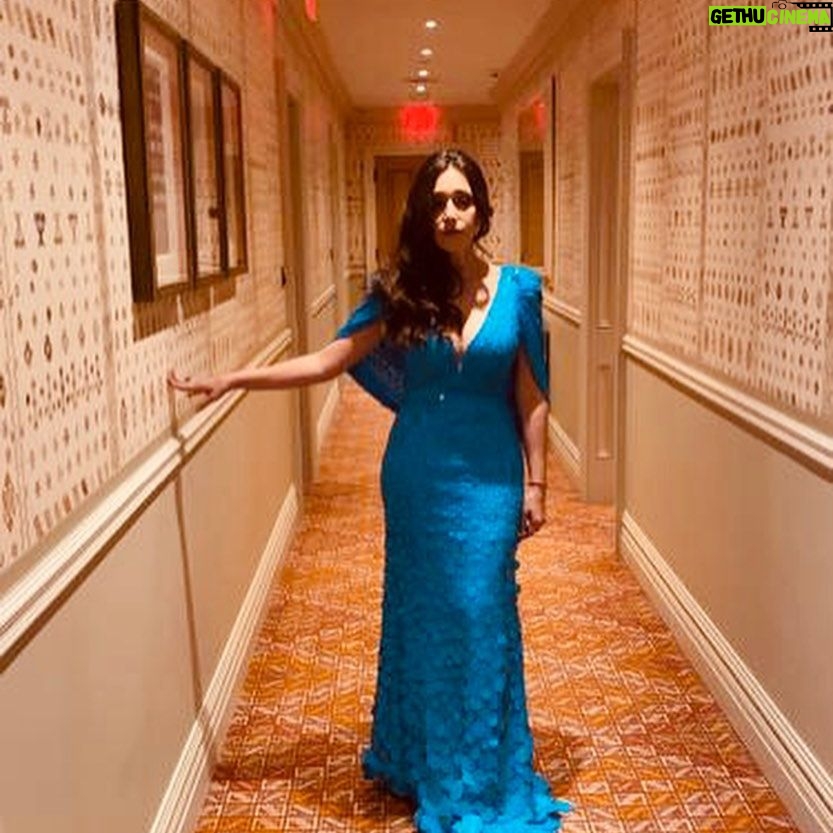 Mariana Treviño - 35.2K Likes - New York
state of mine 💙✨
By TINA 💘
Makeup: @tina_turnbow using @dior
Hair: @seijinyc
Styling: @jeanannwilliams
🧜♀️ : @jennypackham
@amancalledotto 🔥
#premierbluesandhues
