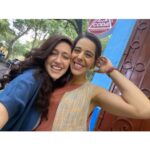 Mariana Treviño Instagram - Quedará latiendo en mi toda esta vida, toda esta intensidad 🔥 a todos mis queridos compañeros y a Kenya, Martín Silvina Juan y Daniel y a TODOS 💘 a @paramountplusla ..a Cecilia Gracias!! ❤️❤️❤️ Inolvidable privilegio 🙏 #cecila #paramountplus ✨