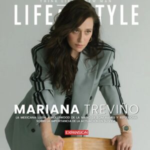 Mariana Treviño Instagram - “Soy una nómada que va de personaje en personaje; que cada vez va llegando a un pueblo nuevo. Ahí hago mi show, recojo mis chivas y sigo por el camino” @soymtrevino

En apenas poco más de una década, la carrera de Mariana Treviño puede considerarse la de una artista que ha cumplido sus sueños. Pero ella no se queda con sus personajes, simplemente los deja y sigue adelante.

La actriz mexicana, quien está a punto de estrenar #AManCalledOtto de la mano de Tom Hanks, es la protagonista del especial digital con el que cerramos este año. En una sesión de fotos y una entrevista exclusivas nos habla de la importancia de la actuación en su vida y de los procesos personales y creativos que esta ha detonado. 

Un agradecimiento especial a @audemarspiguet 

El especial digital de @lifeanstylemex ya está disponible en nuestro sitio web. Visita el #linkinbio y mantente al pendiente de nuestras stories para descubrir más material exclusivo.

Texto: Alberto Rojas @albertodre
Fotos: Manuel Zúñiga @manuelzuniga 
Moda: Ruth Buendía @ruthbuendiap
Asistentes de moda: Alethea Zamora @aletheazam y Melanie Tenorio @d.i.v.a.t.t.i
Maquillaje: Davo Sthebané @davosthebane 
Asistente de maquillaje: Anna Mortera @annamortera_makeup 
Peinado: Octavio León @octavioleon 
Uñas: Loretta Hamui @lorettacoffeenails
Editor general: Pedro Aguilar @pmaguilarr
Video: Daniel Escutia @le_dantesco
Locación: @blancostudio__

#MarianaTrevino #AudemarsPiguet #LifeAndStyle #ClubDeCuervos