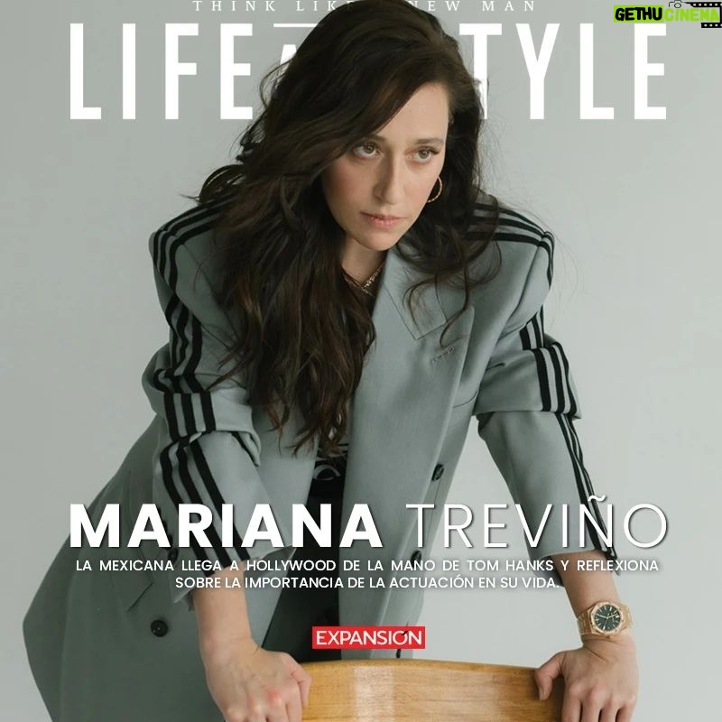 Mariana Treviño - 12.3K Likes - “Soy una nómada que va de personaje en personaje; que cada vez va llegando a un pueblo nuevo. Ahí hago mi show, recojo mis chivas y sigo por el camino” @soymtrevino
En apenas poco más de una década, la carrera de Mariana Treviño puede considerarse la de una artista que ha cumplido sus sueños. Pero ella no se queda con sus personajes, simplemente los deja y sigue adelante.
La actriz mexicana, quien está a punto de estrenar #AManCalledOtto de la mano de Tom Hanks, es la protagonista del especial digital con el que cerramos este año. En una sesión de fotos y una entrevista exclusivas nos habla de la importancia de la actuación en su vida y de los procesos personales y creativos que esta ha detonado.
Un agradecimiento especial a @audemarspiguet
El especial digital de @lifeanstylemex ya está disponible en nuestro sitio web. Visita el #linkinbio y mantente al pendiente de nuestras stories para descubrir más material exclusivo.
Texto: Alberto Rojas @albertodre
Fotos: Manuel Zúñiga @manuelzuniga
Moda: Ruth Buendía @ruthbuendiap
Asistentes de moda: Alethea Zamora @aletheazam y Melanie Tenorio @d.i.v.a.t.t.i
Maquillaje: Davo Sthebané @davosthebane
Asistente de maquillaje: Anna Mortera @annamortera_makeup
Peinado: Octavio León @octavioleon
Uñas: Loretta Hamui @lorettacoffeenails
Editor general: Pedro Aguilar @pmaguilarr
Video: Daniel Escutia @le_dantesco
Locación: @blancostudio__
#MarianaTrevino #AudemarsPiguet #LifeAndStyle #ClubDeCuervos