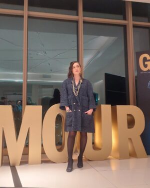Mariana Treviño Instagram - GLAMOUR’s night ⭐
@glamourmexico @itsfarahslim 💕
Felicidades! 💐

PR: @makeitprensa
Estilismo: @rodrigoaalcantara @chanelofficial
Maquillaje/peinado: @leonelmakeup @hottoolslatam @mxoriflame
📸 : @juanbautizta