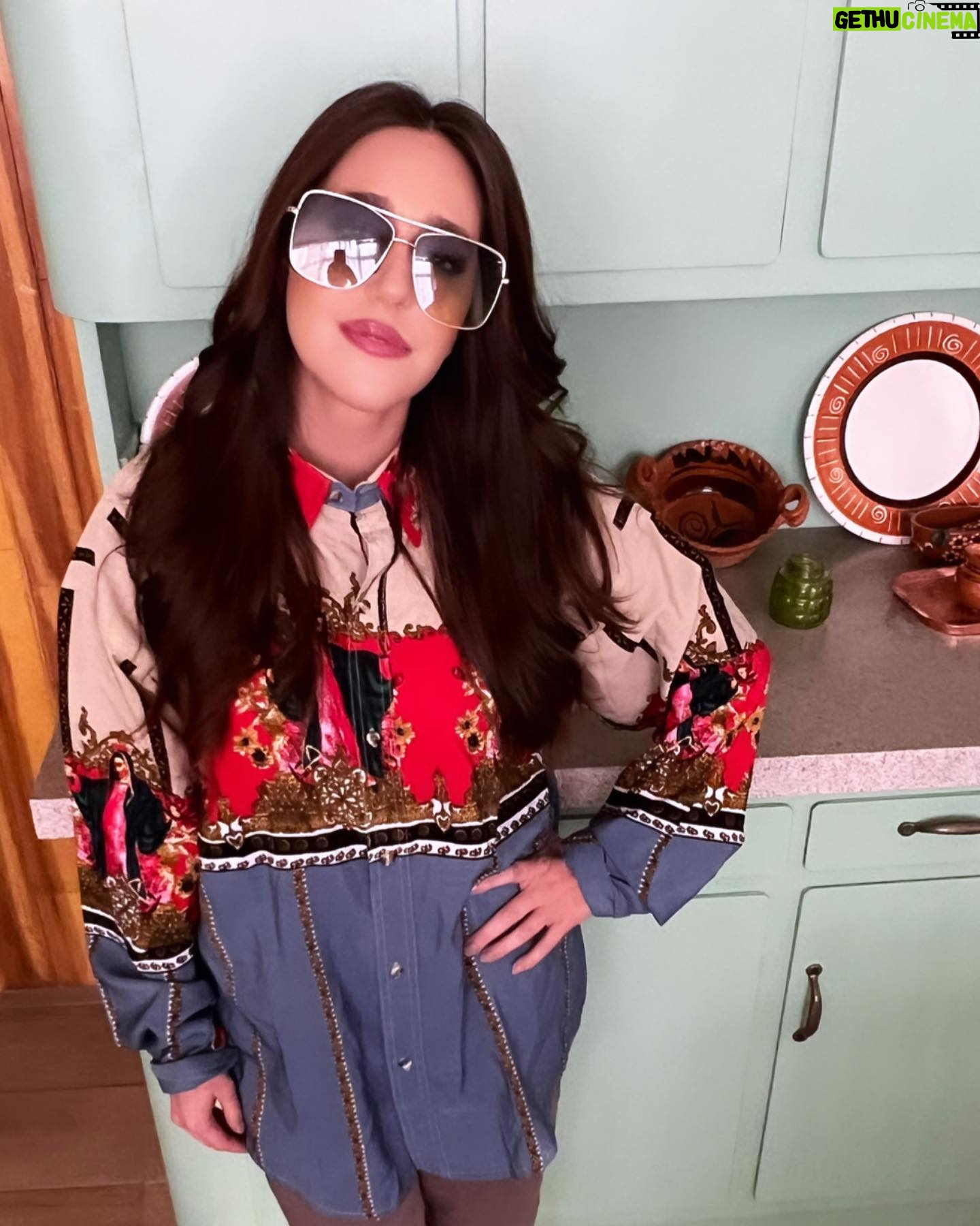 Mariana Treviño - 21.9K Likes - Trabajando en Domingo 😆🤙🌵✨