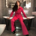 Mariana Treviño Instagram – Behind the scenes 
Back in New in York! 💖🏙
For @amancalledotto 💅🏻

@jeanannwilliams 
@jacquemus 
@tina_turnbow using @dior 
@seijinyc
