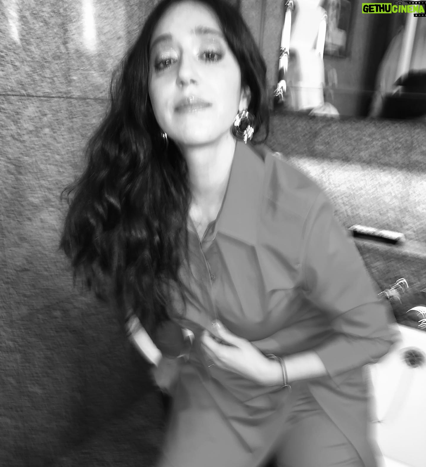 Mariana Treviño - 29.6K Likes - Behind the scenes
Back in New in York! 💖🏙
For @amancalledotto 💅🏻
@jeanannwilliams
@jacquemus
@tina_turnbow using @dior
@seijinyc