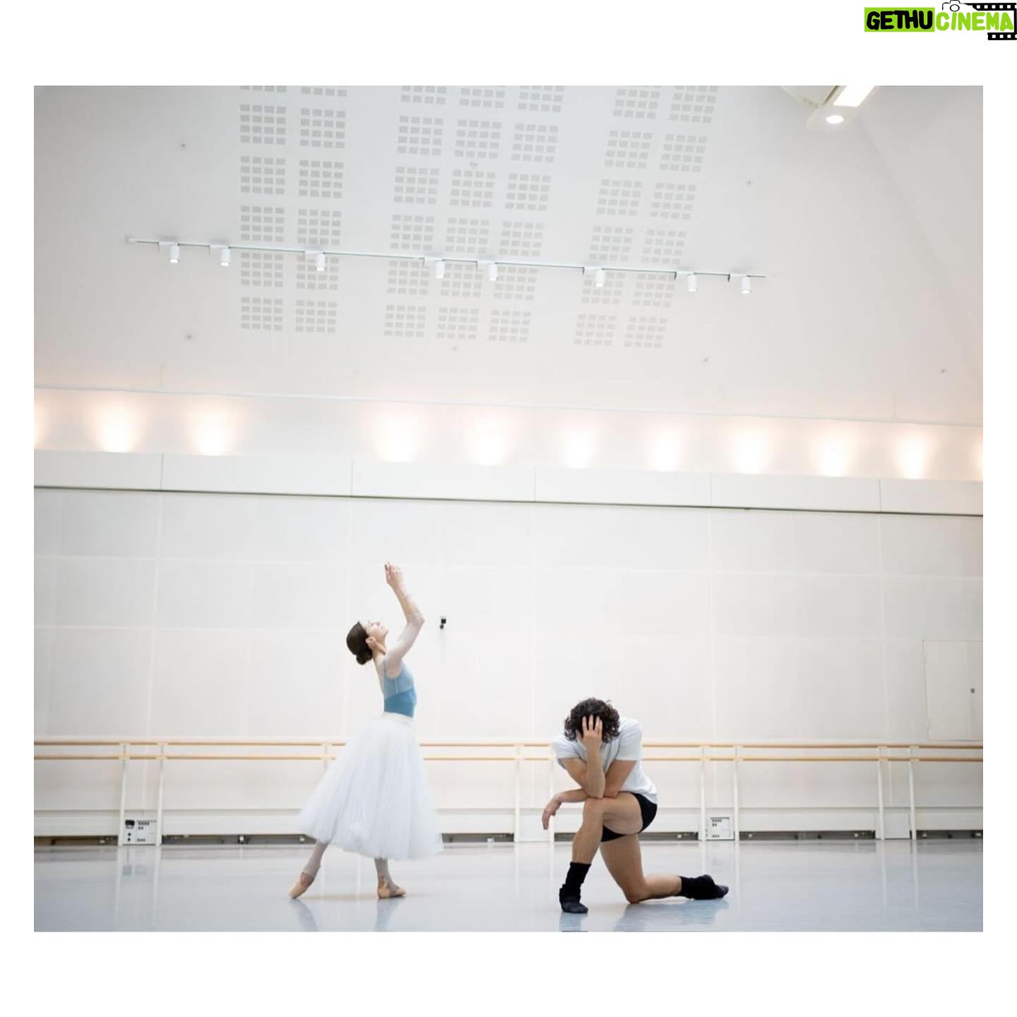 Marianela Núñez Instagram - Giselle with @humarchand ✨🤍 Photos @dancersdiary
