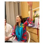 Marianela Núñez Instagram - Celebrando otro año más de vida con gente querida… Hubo muchas empanadas,tartas,dulce de leche y hasta hubo 3 ESTRELLAS ⭐️⭐️⭐️ 🇦🇷 Muchas risas y mucho amor! Gracias @saraleonorstudio por abrirnos tu casa para celebrar mi cumple. Tu generosidad es de otro planeta ❤️ Gracias a los cocineros @aja.andro @sabpisacco @fannyboselli Y gracias al resto del grupo por estar presente! A mi familia por supuesto que están presentes aún estando lejos y a todos uds por cada uno de sus mensajes Mi celu explotó de tanto amor ayer! Los quiero y brindo por otro año más de vida y por todos ustedes xxxx Mi outfit the @nrbyclothing WOW WOW WOW thank you x