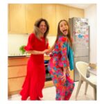 Marianela Núñez Instagram - Celebrando otro año más de vida con gente querida… Hubo muchas empanadas,tartas,dulce de leche y hasta hubo 3 ESTRELLAS ⭐️⭐️⭐️ 🇦🇷 Muchas risas y mucho amor! Gracias @saraleonorstudio por abrirnos tu casa para celebrar mi cumple. Tu generosidad es de otro planeta ❤️ Gracias a los cocineros @aja.andro @sabpisacco @fannyboselli Y gracias al resto del grupo por estar presente! A mi familia por supuesto que están presentes aún estando lejos y a todos uds por cada uno de sus mensajes Mi celu explotó de tanto amor ayer! Los quiero y brindo por otro año más de vida y por todos ustedes xxxx Mi outfit the @nrbyclothing WOW WOW WOW thank you x