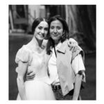 Marianela Núñez Instagram - Una de las primeras personas en mandarme un mensaje para felicitarme por la invitación que me había llegado para bailar en La Opera De París. Me emocioné hasta las lágrimas el primer día que nos encontramos dentro de su casa artística (no me lo olvido más) Se aseguró (aunque estaba con sus propias funciones en el exterior) de que tenga ensayos en las salas con declive,que pueda probar los trajes y todo los detalles que me ayuden a estar más tranquila el día del estreno. Y también estuvo presente el día de la primera función (recién llegaba de su viaje y al día siguiente se iba de nuevo) @ludmila_pagliero_official una artista excepcional que formó un camino maravilloso en uno de los teatros más emblemáticos e históricos en el mundo de la danza. Y lo logró todo con su gran talento,mucho trabajo,honestidad y con mucha humanidad!! Una grande de verdad ✨ Lu sos UN ORGULLO y este momento no me lo olvido nunca Gracias de corazón 🤍✨ Foto @julienbenhamouphotographe