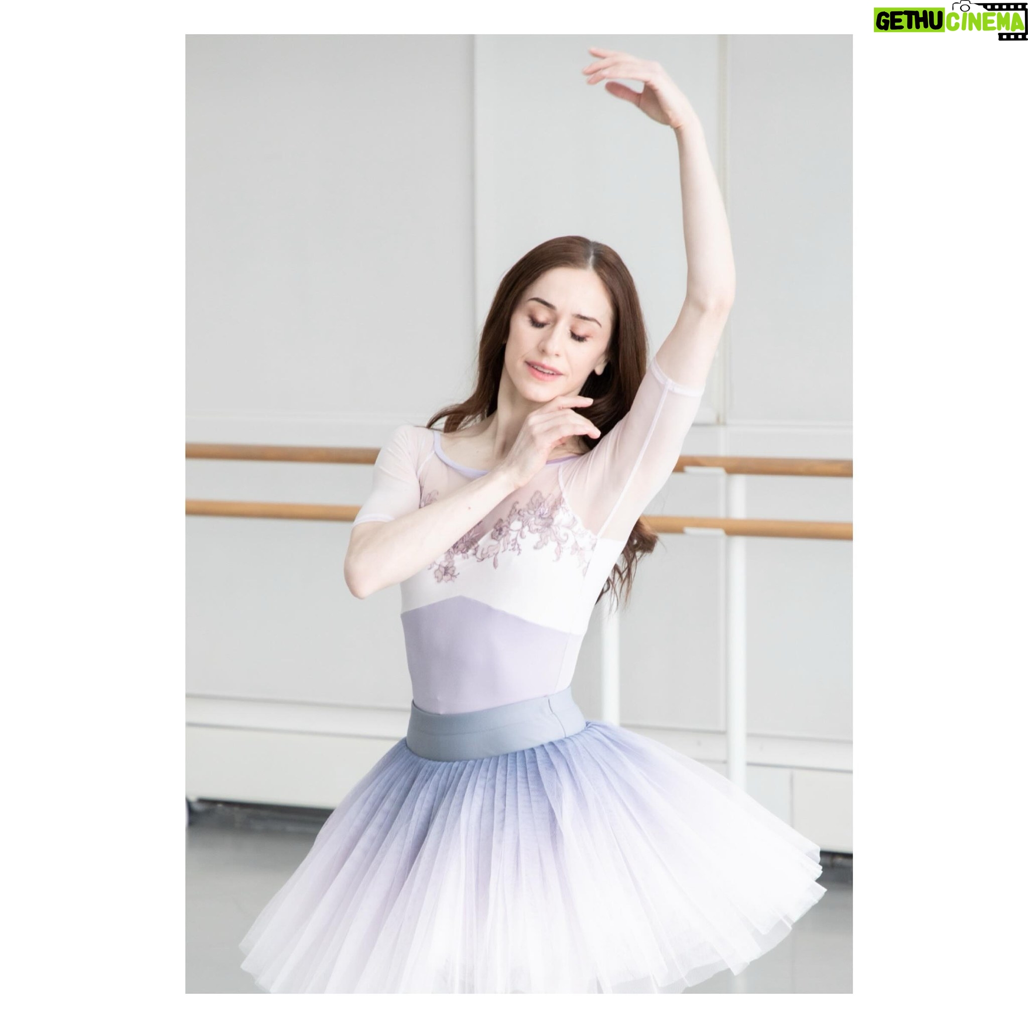 Marianela Núñez Instagram - On the 25/5 after my performance of Giselle with the @balletoperadeparis I will be signing copies of Moments with Marianela at the beautiful Foyer of the @operadeparis I hope to see many of you there to celebrate this treasure we created with @mariahelenabuckley @lahollings @scalaartspublishers and the @royaloperahouse and also to celebrate with me my debut dancing with the @balletoperadeparis something I have been waiting and dreaming about for for 25 years…😌🤍 Photo by @mariahelenabuckley