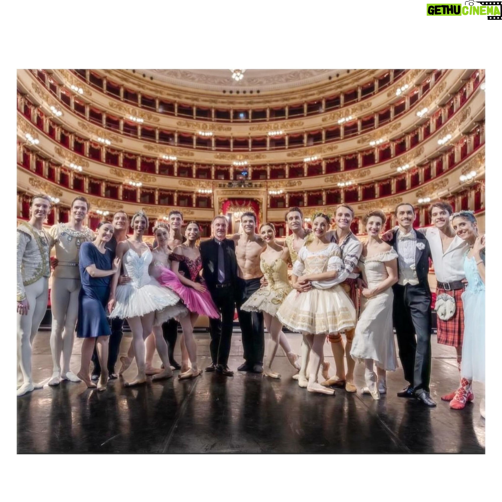 Marianela Núñez Instagram - At the end of the Gala Fracci at the glorious @teatroallascala IN GREAT GREAT COMPANY as you can see 🙏🏻🤍 @valeriovittoria @claudiocoviello @christianfagetti @virnatoppiofficial @timandrijashenko @nicolettamanni @marco__agostino @arduino.martina @robertobolle @manuel.legris @alimariani @nicola.delfreo @mariacelestelosa @antonella_albano_dancer @massimogaron @jacopotissi @vadimmuntagirovofficial What an inspiring evening it was ✨✨✨✨✨