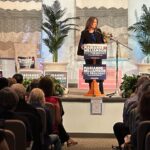 Marianne Williamson Instagram – See you tonight at the Microsoft Auditorium in the Seattle Public Library at 6:00pm!
1000 4th Avenue. Seattle, WA

We need to have deep conversations about changing the trajectory of our country.