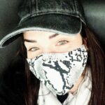 Marie Avgeropoulos Instagram – Before it was the pearly whites , now it’s the eyes 👀….. but it doesn’t kill ya to smizeeeee ! 😏 #maskup #smile #masksarethenewsexy
