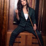 Marie Avgeropoulos Instagram – I would never say no to shoot a good game of stick . #fact  Photography by @tizianolugli #mondaymood 
Makeup @novakaplan 
Hair @hairbyruslan 
Stylist @brvndo 
Photo assist @stevebuscemieyez 
Styling assist @art.hunterr