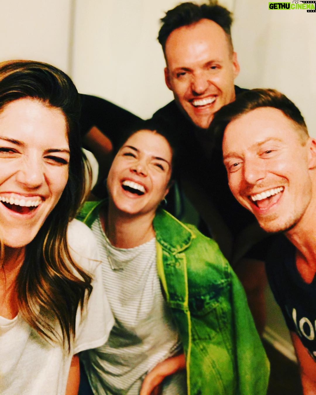 Marie Avgeropoulos Instagram - .....when you’re laughing so hard you look at the person and laugh again 😃❤️@chelseaswisher.hair.arbonne @morganangeleno @williamrealtor #squad #friends ❤️only missing ❤️@amysunday ❤️@jakelingo ❤️Marieavgeropoulos