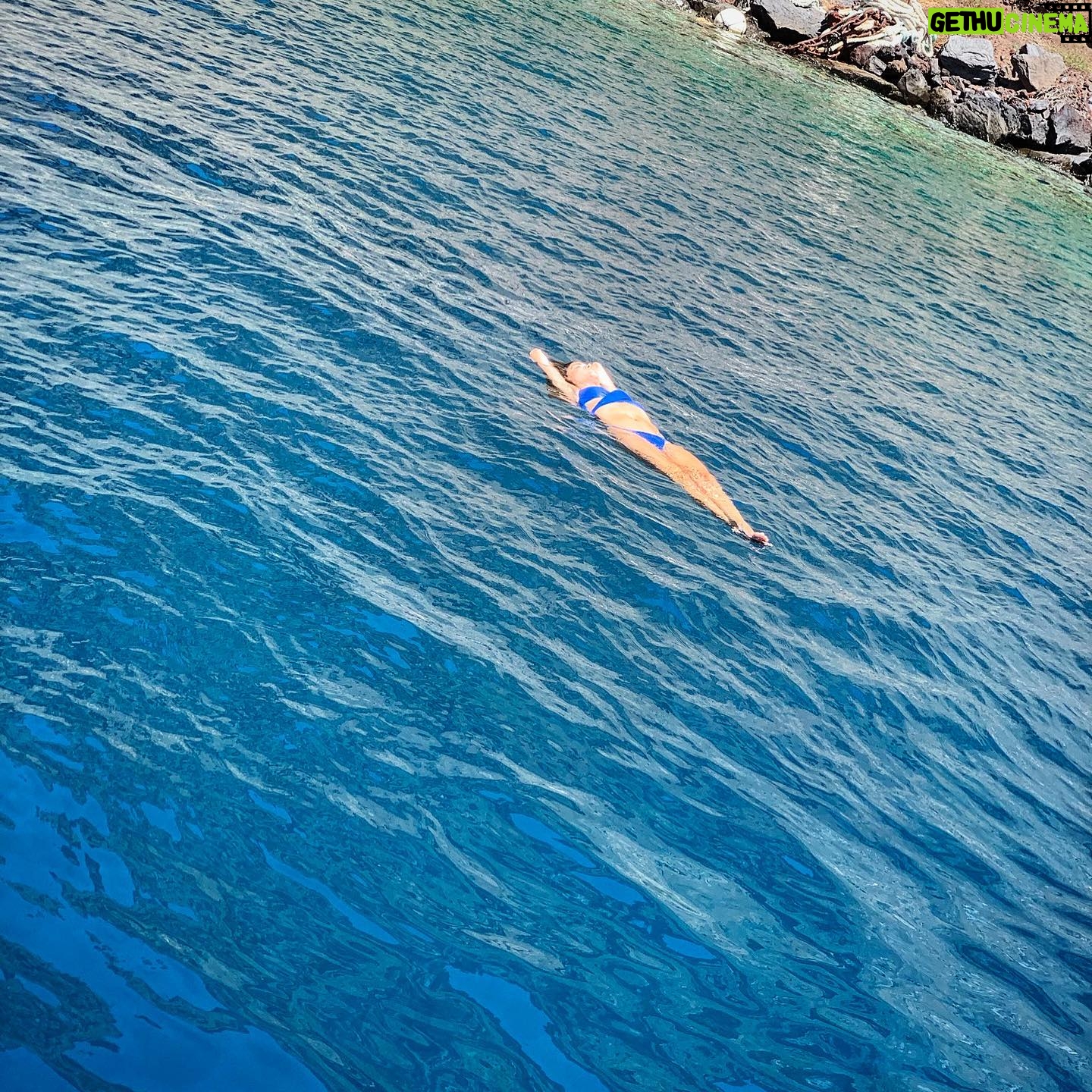 Marie Avgeropoulos Instagram - Don’t contact me . 🇬🇷