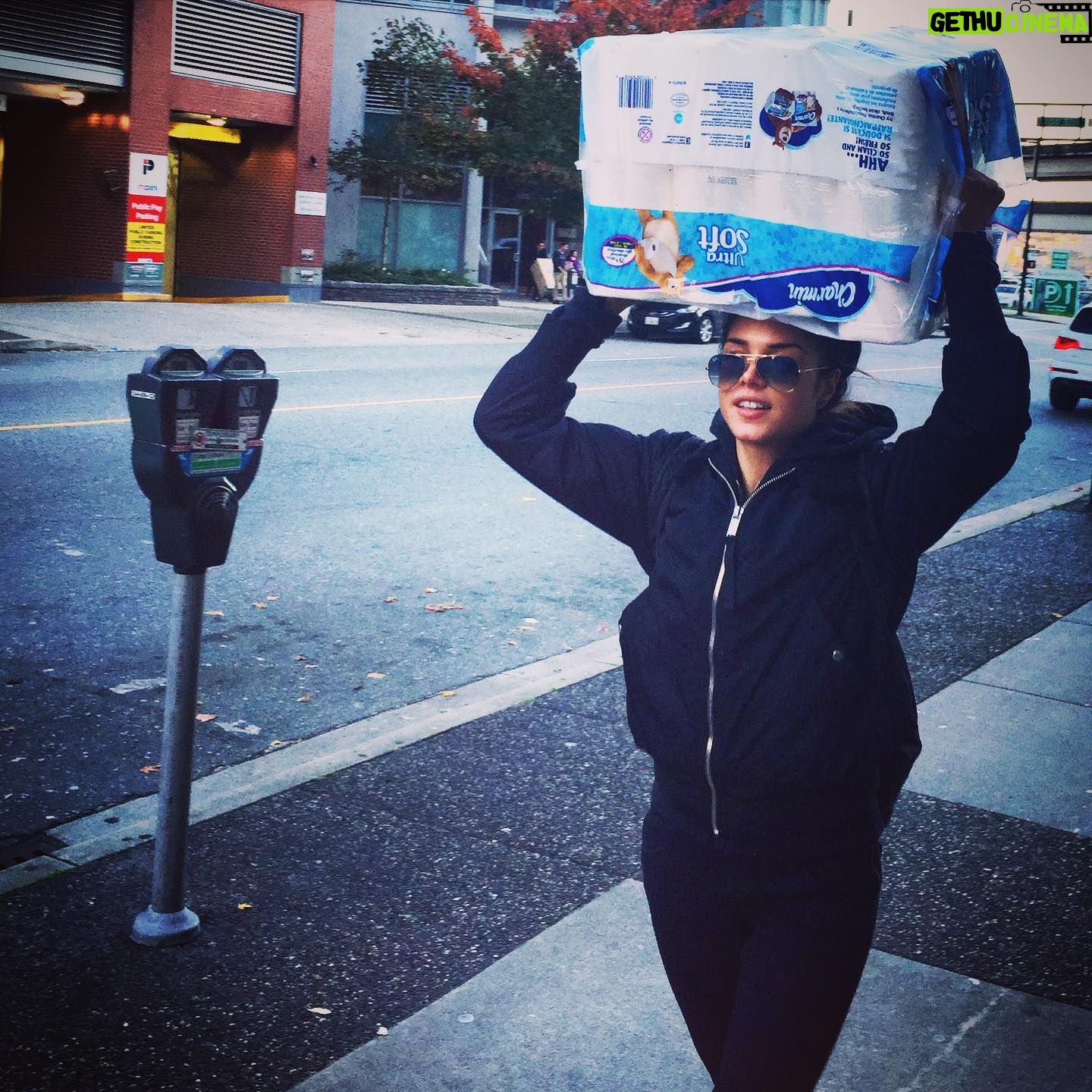 Marie Avgeropoulos Instagram - #Omg sheβs human , π£ alert the media .....toting 50 π§» rolls for 50 blocks #nbd #ππ»#noshame #imgame π€ͺ #stayclassy #duh